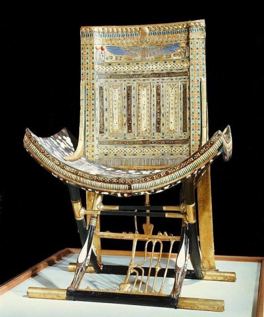 Трон из гробницы фараона Тутанхамона. 1332 год до н. э. история, люди, мир, фото