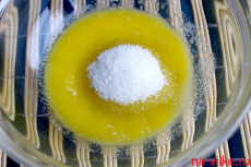 Добавить в масло песок