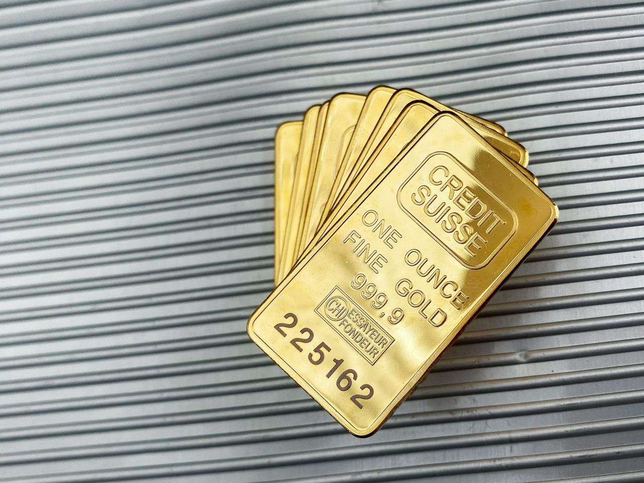 UBS готов принять решение в пользу сохранения внутреннего бизнеса Credit Suisse с его собственным брендом UBS готов принять решение в пользу сохранения внутреннего бизнеса Credit Suisse с его собственным брендом