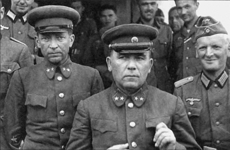 Понеделин и Кириллов с немцами Понеделин и Кириллов с немцами