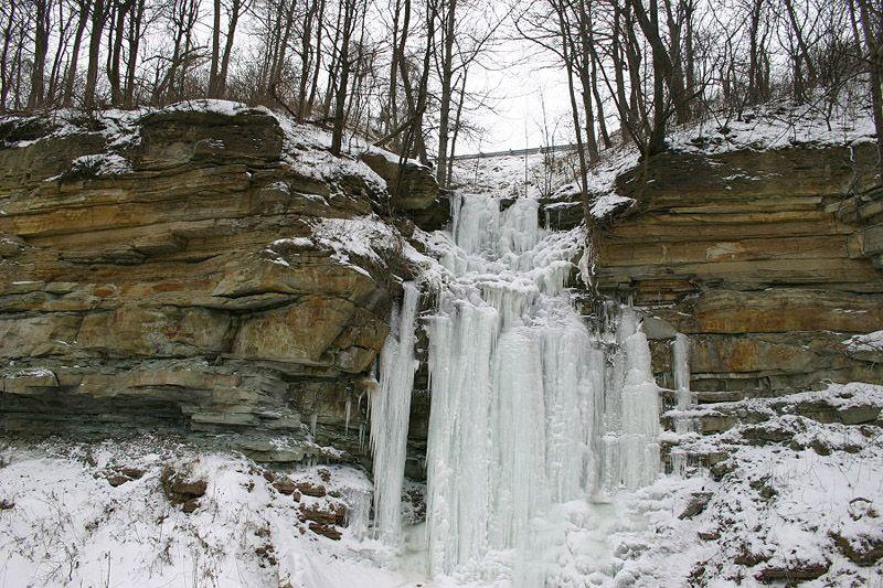 icefalls07 10 невероятных ледяных водопадов