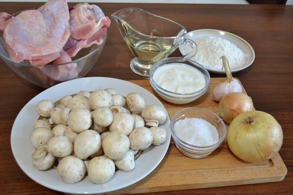 Индейка с грибами в сметане фото ингредиенты