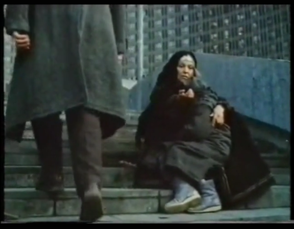 С.Светличная. Кадр из фильма "Дом на камне", 1994 год