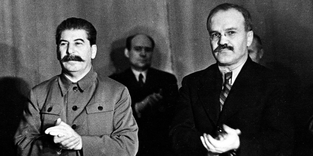 Молотов под дамокловым мечом Молотов под дамокловым мечом