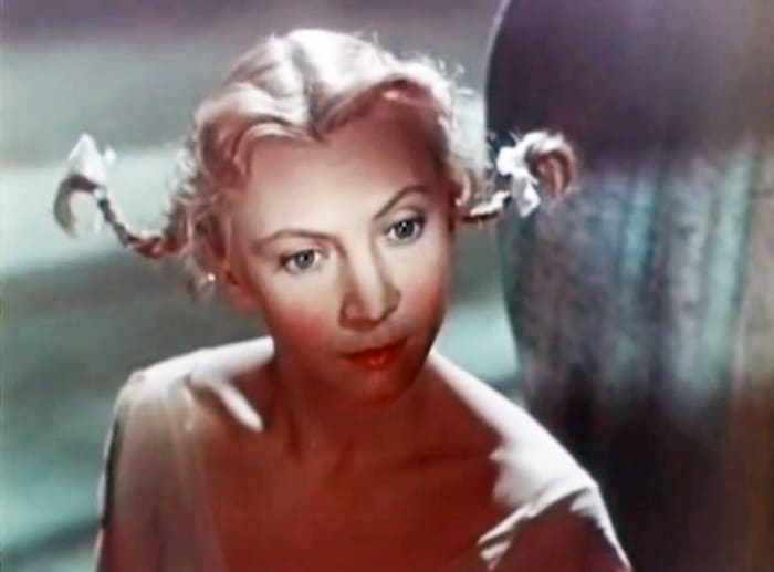 Раиса Стручкова в роли Золушки, 1960 | Фото: kino-teatr.ru Раиса Стручкова в роли Золушки, 1960 | Фото: kino-teatr.ru