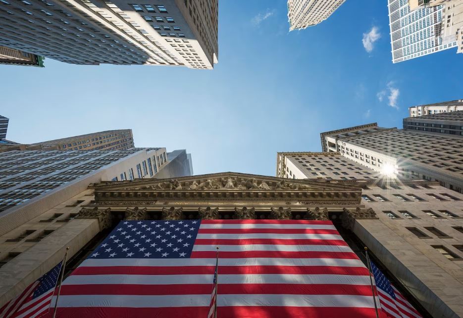 Госдолг США впервые в истории превысил $33 трлн Госдолг США впервые в истории превысил $33 трлн