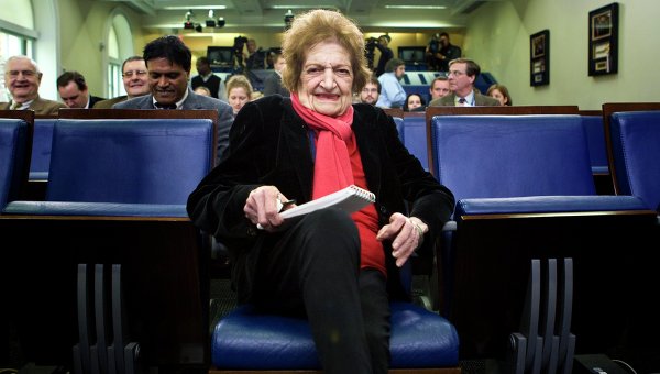 Скончалась легендарная журналистка президентского пула США Хелен Томас