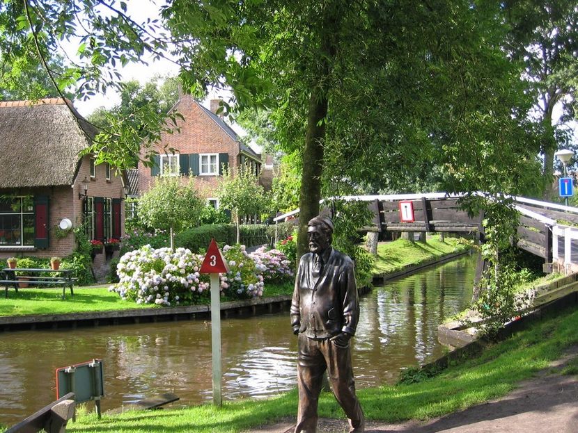 Giethoorn04 Гитхорн: деревня, где нет дорог