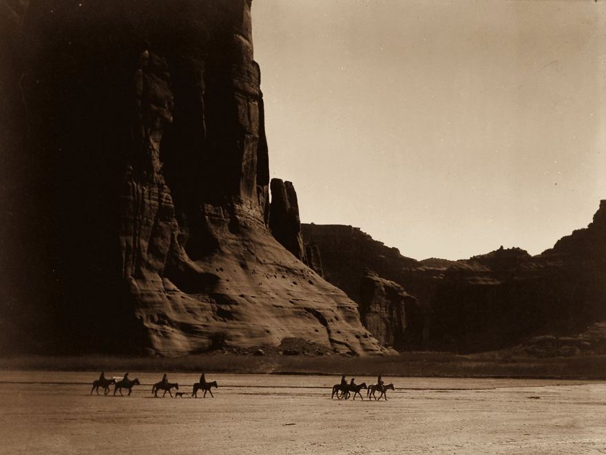 Редкие фотографии 1900-х годов показывают, как жили индейцы еще 100 лет назад