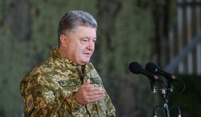 История повторяется: Порошенко пошел по стопам Гитлера История повторяется: Порошенко пошел по стопам Гитлера
