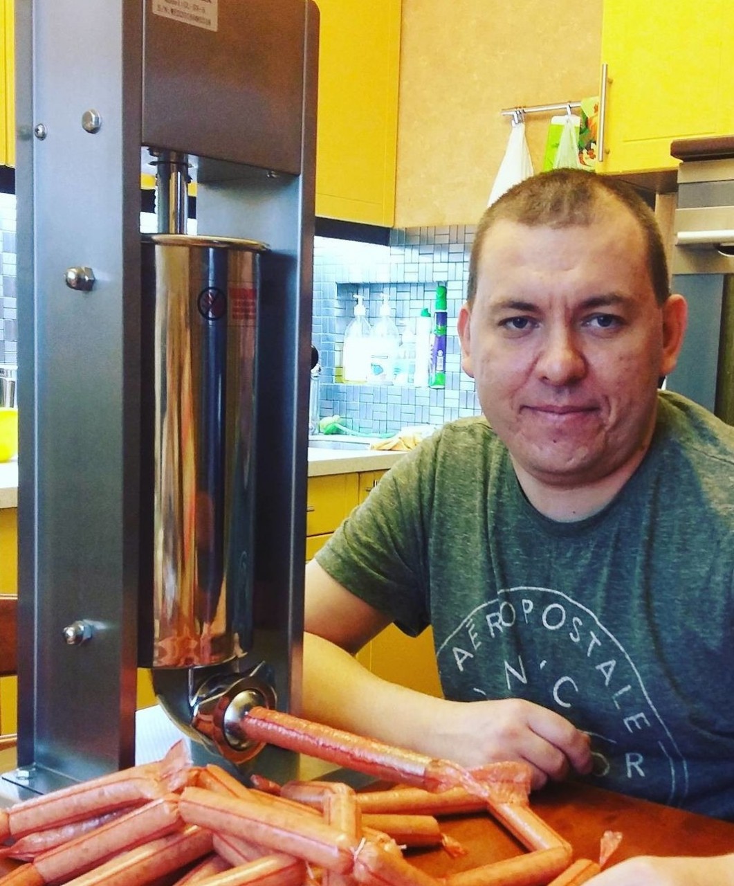 Когда любишь сосиски и делаешь их сам Когда любишь сосиски и делаешь их сам готовка, еда, мужчины, на кухне, умелые руки