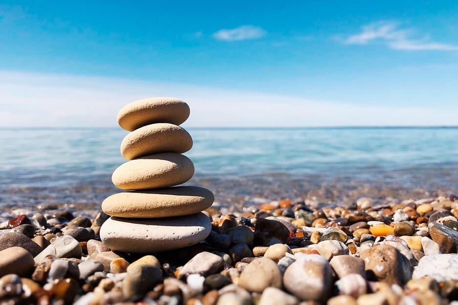 Эксперт рассказала о преимуществах галечного пляжа над песчаным