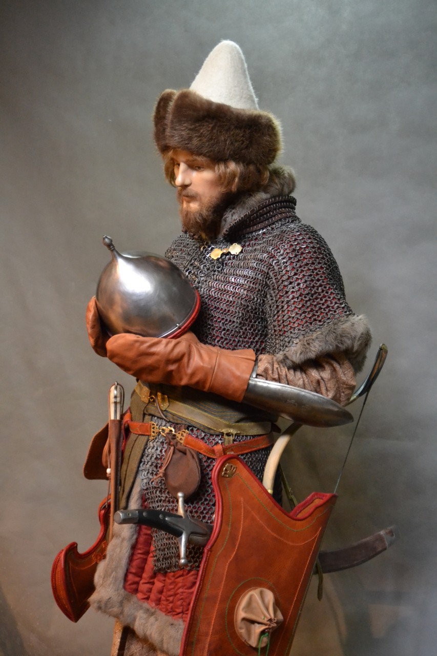 Молодой поместный времен Избранной Рады (XVI век).