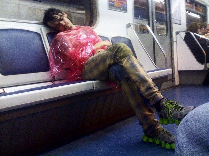 Метромода (приколисты, весельчаки, косплейщики, ну и разные другие...) этакие "специи", разбавляющие бульон обыденности Метромода (приколисты, весельчаки, косплейщики, ну и разные другие...) этакие "специи", разбавляющие бульон обыденности