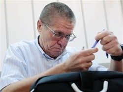 Экс-сотрудник администрации Путина назвал неожиданную причину, почему сидит Улюкаев