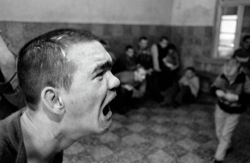 Сумасшедшие дома в Сербии повергли фотографа в шок Сумасшедшие дома в Сербии повергли фотографа в шок