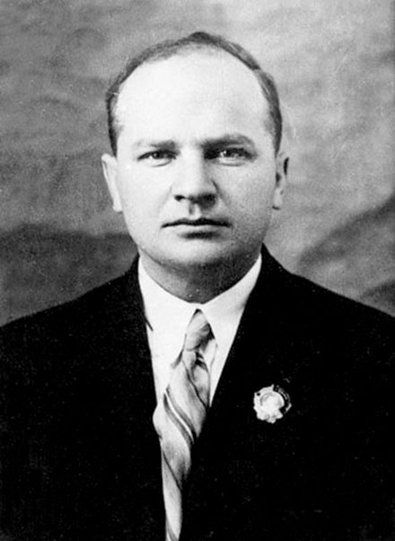 Трижды главный и трижды герой Трижды главный и трижды герой