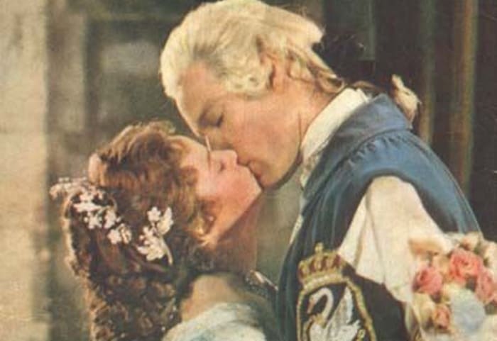 Кадр из мюзикла *Туфелька и роза*, 1976 | Фото: film.ru Кадр из мюзикла *Туфелька и роза*, 1976 | Фото: film.ru