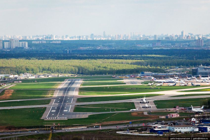 Тренировочный военный полет над центром Москвы москва, авиация, вид