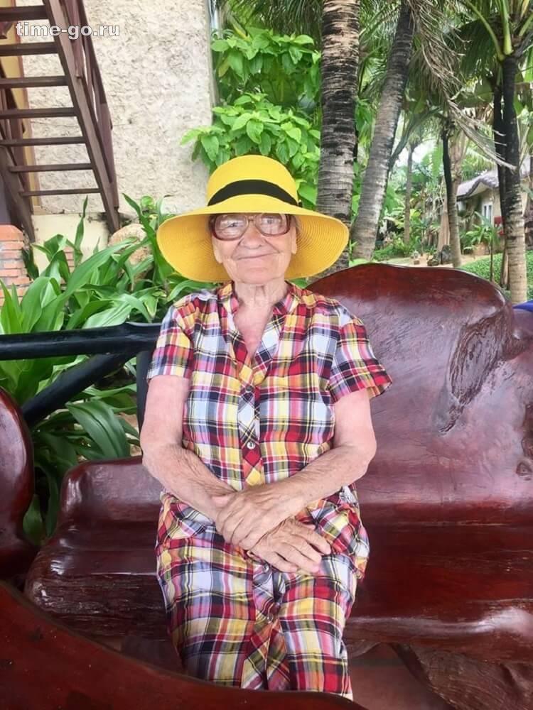 89-летняя баба Лена ездит по всему миру на свою российскую пенсию 89-летняя баба Лена ездит по всему миру на свою российскую пенсию