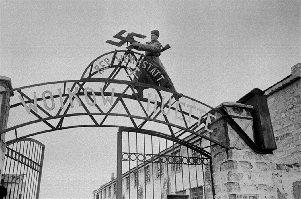 Освобождение Крыма и Севастополя. (63 ФОТО) Освобождение Крыма и Севастополя. (63 ФОТО)