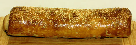 Рулет из слоёного теста