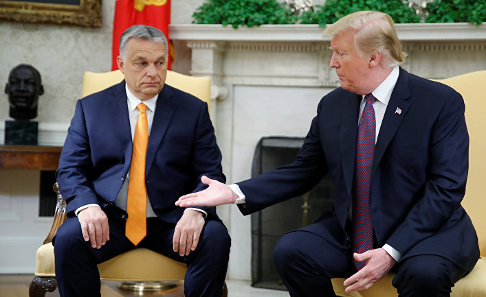Президент США Дональд Трамп и премьер-министр Венгрии Виктор Орбан в Овальном кабинете Белого дома Президент США Дональд Трамп и премьер-министр Венгрии Виктор Орбан в Овальном кабинете Белого дома