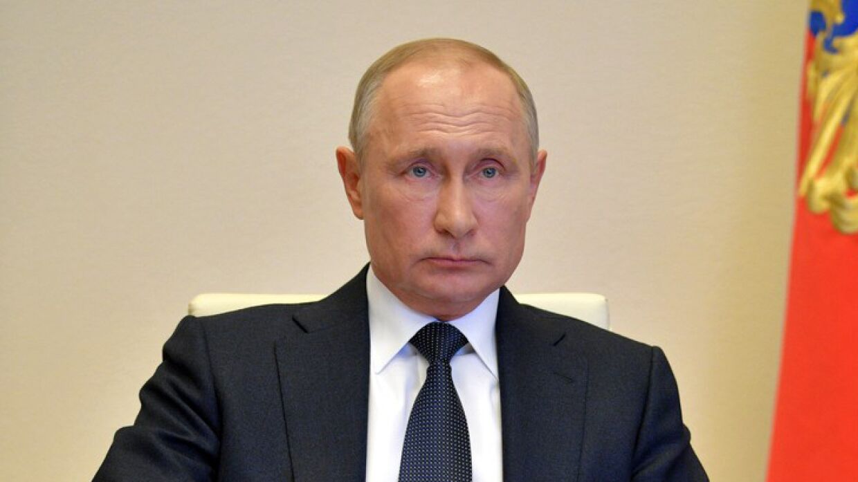 Путин объяснил уважительный тон России в диалоге с партнерами Путин: Я не считаю, что защищая свои интересы, мы должны выглядеть как какие-то придурки, как сумасшедшие