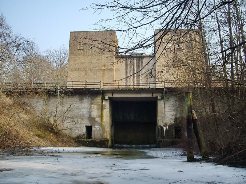 Шлюз Озерки (нем. Schachtschleuse Georgenfelde) — первый шлюз мазурского канала от границы с Польшей. война, гидротехнические сооружения., история, каналы, рки