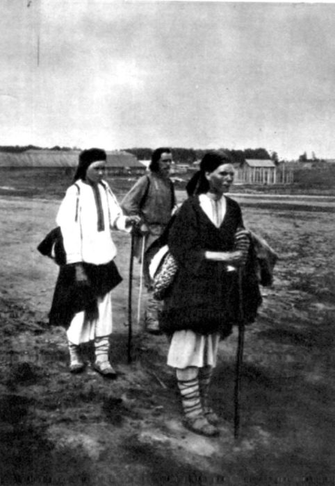 Местные жители. Россия, Село Дивлеево, 1891 год. Местные жители. Россия, Село Дивлеево, 1891 год.