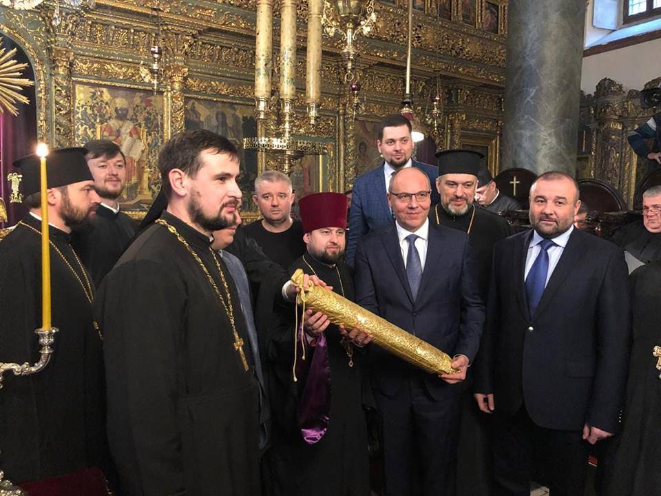 Томос и криминальный авторитет Нарик Томос и криминальный авторитет Нарик
