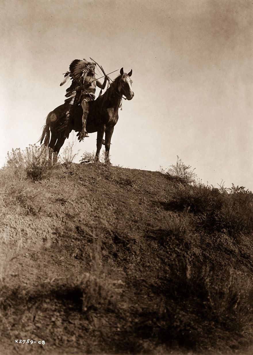 Редкие фотографии 1900-х годов показывают, как жили индейцы еще 100 лет назад