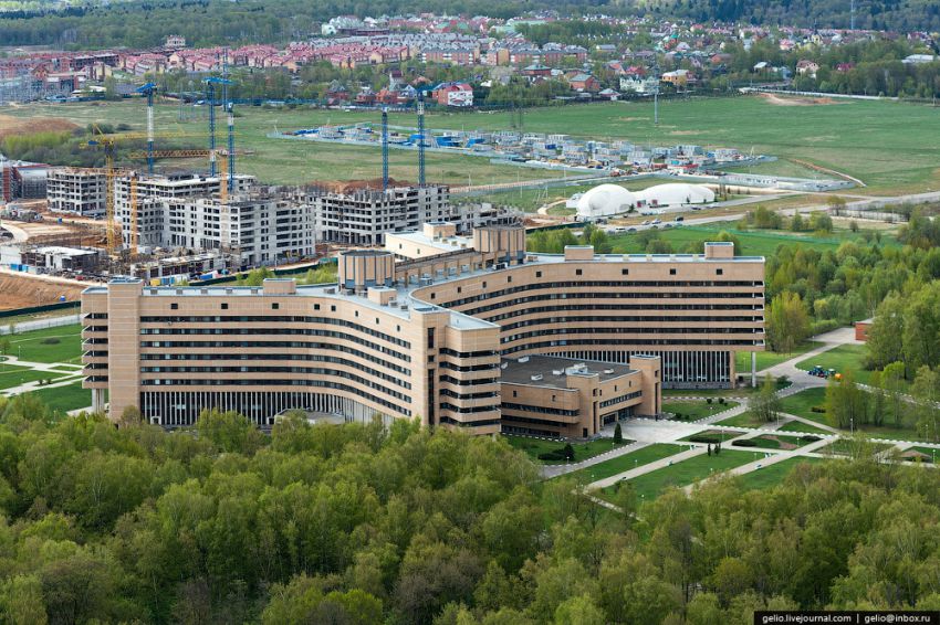 Тренировочный военный полет над центром Москвы москва, авиация, вид