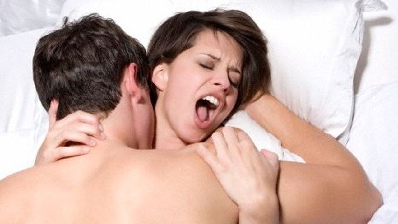 Парень довел до оргазма девушку несколько раз во время порнушки