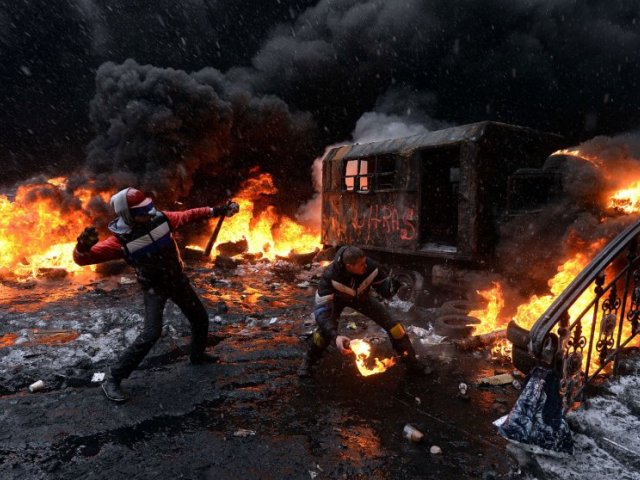 Al Jazeera: даже не смотря на десятки тысяч трупов, украинская власть не перестала считать свой народ быдлом. Но скоро они очень поплатятся за это! Al Jazeera: даже не смотря на десятки тысяч трупов, украинская власть не перестала считать свой народ быдлом. Но скоро они очень поплатятся за это!