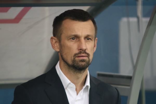 Однако вернемся к футболу...