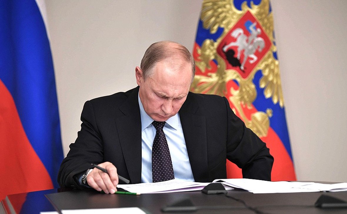 После указа Путина кое-кто испачкал шаровары