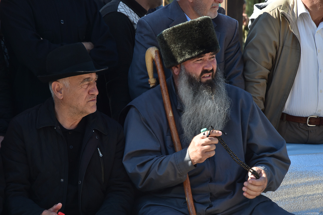 Протест спускается с гор Протест спускается с гор