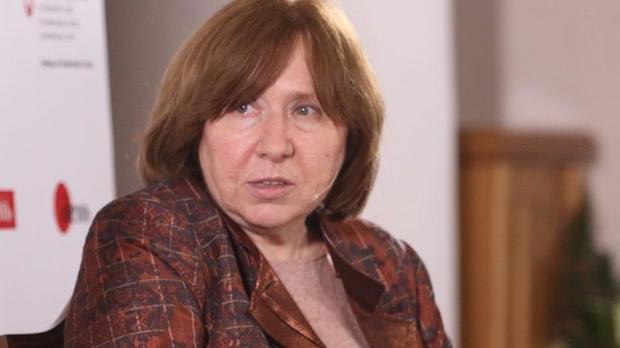 Нобелевский лауреат Светлана Алексиевич: холокост в Беларуси совершили украинцы