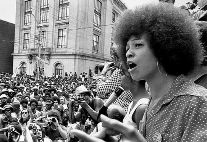 «Свободу Анджеле Дэвис!»: куда исчезла самая знаменитая американка 1970-х, и чем завершилась ее борьба