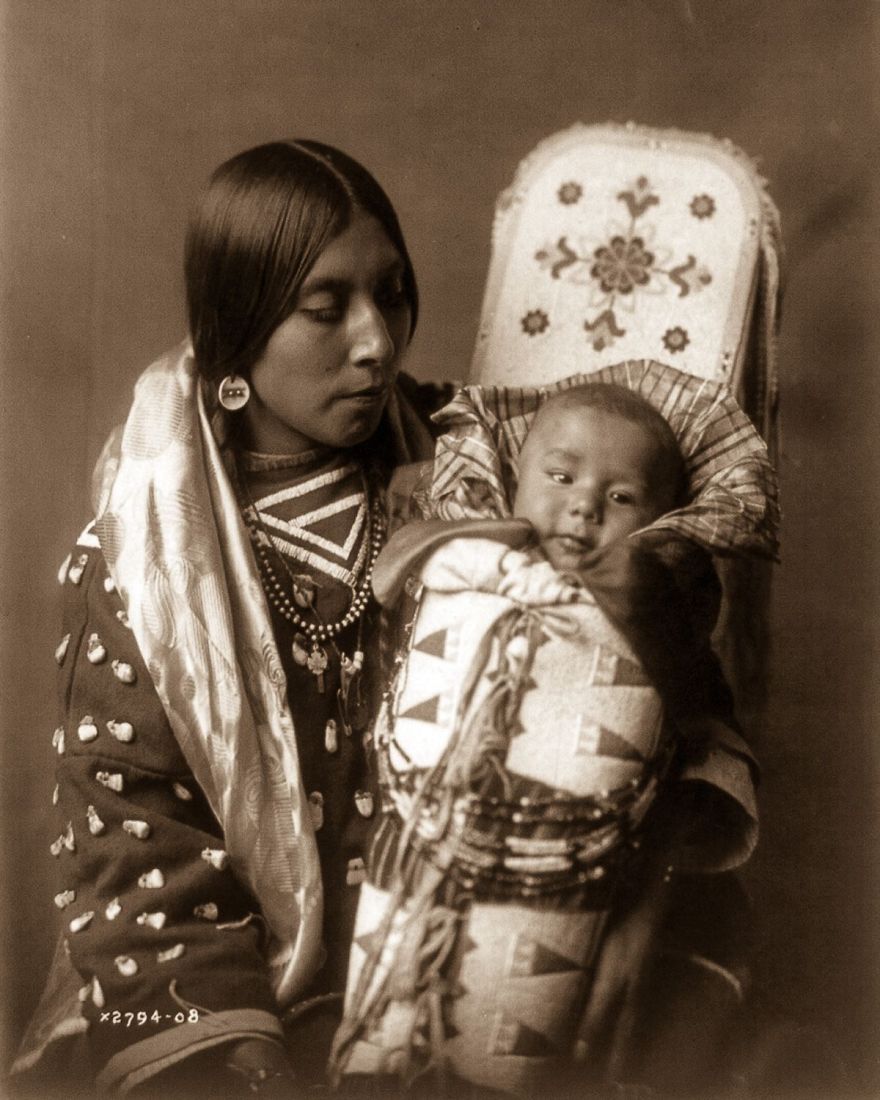 Редкие фотографии 1900-х годов показывают, как жили индейцы еще 100 лет назад
