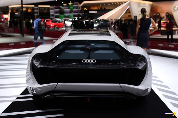 Самые крутые автомобили с Парижского Автосалона 2018 Самые крутые автомобили с Парижского Автосалона 2018