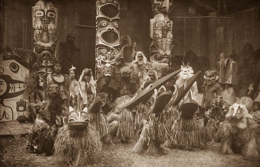 Редкие фотографии 1900-х годов показывают, как жили индейцы еще 100 лет назад