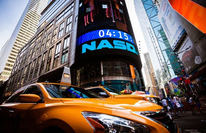 Индекс Nasdaq-100 подвергнется специальной ребалансировке для решения проблемы «сверхконцентрации» бигтехов Индекс Nasdaq-100 подвергнется специальной ребалансировке для решения проблемы «сверхконцентрации» бигтехов