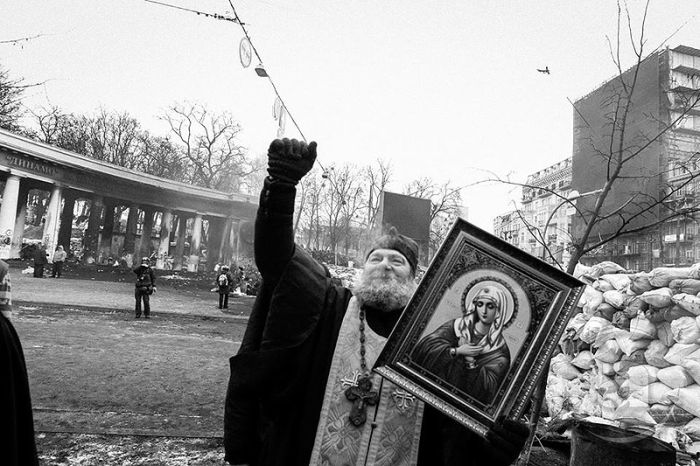 Во что превратилась улица Грушевского в Киеве (23 фото)