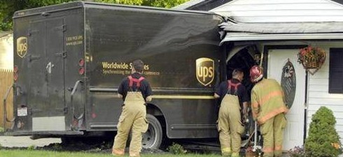 Экспресс-доставка от UPS Экспресс-доставка от UPS dhl, fail, fedex, доставка, доставка из ада, почта, почтовые службы, упс