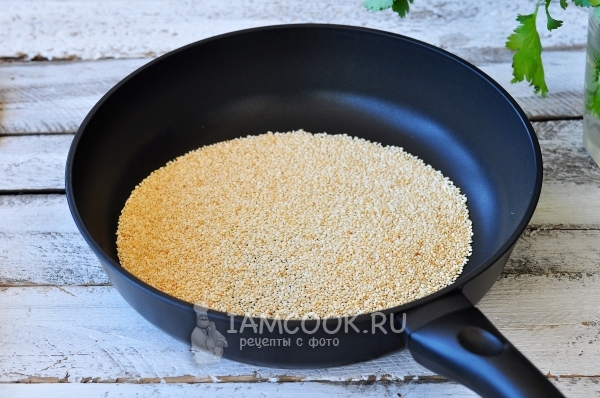 Обжарить кунжут