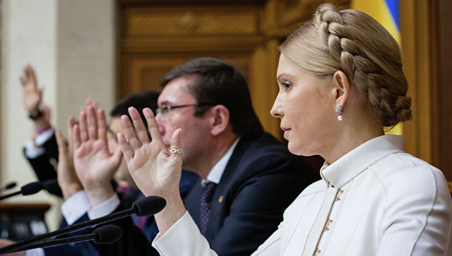 Она вернулась. Железная канцлер Тимошенко "покажет миру, куда идти" Она вернулась. Железная канцлер Тимошенко "покажет миру, куда идти"