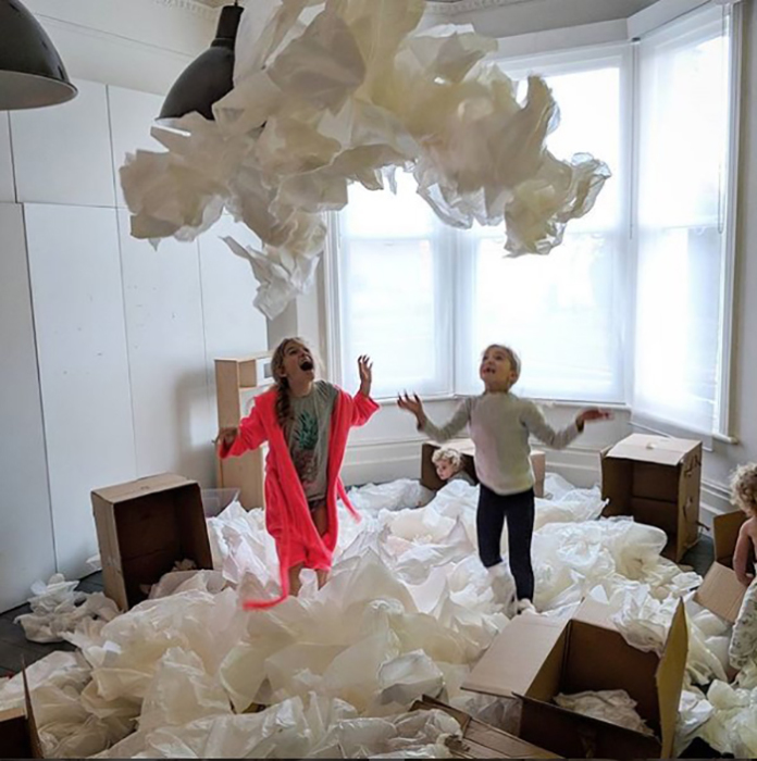 Упаковочная бумага. Instagram father_of_daughters. Упаковочная бумага. Instagram father_of_daughters.