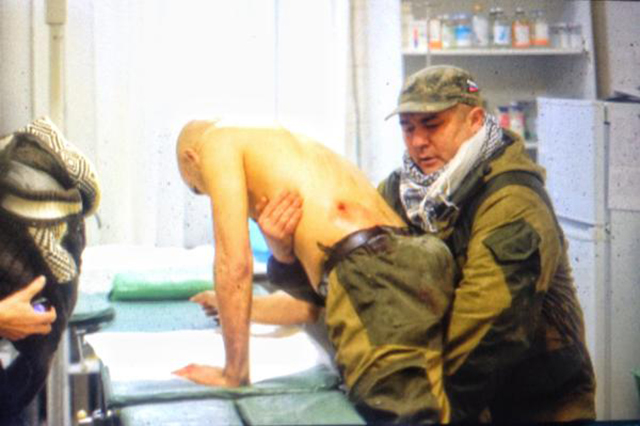 Life News: Очевидец ранения Филлипса: Силовики намеренно стреляли в журналиста